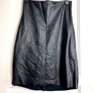 Commando mini skirt size S